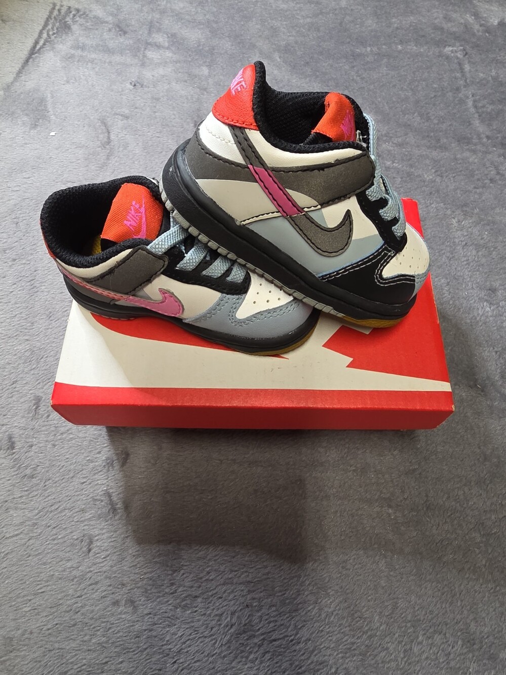 Nike Dunk Low Toddler Tennis Shoes Size 4C kids youth Girl’s Sneakers SE Dance